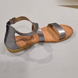NIB L SPACE BY COCOBELLE Cavilla Sandals, Size 9